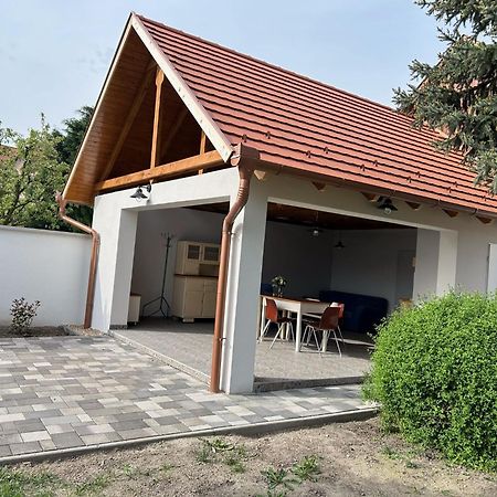 Galeria Vendeghaz Hotel Mezokovesd Luaran gambar