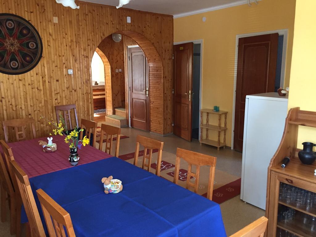 Galeria Vendeghaz Hotel Mezokovesd Luaran gambar